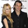 Carlos Moya, qui n'est plus que l'ombre du champin qu'il fut sur les courts, a décidé de mettre un terme à sa carrière en décembre 2011. Il pourra se consacrer à sa compagne Carolina et leur fille Carla.