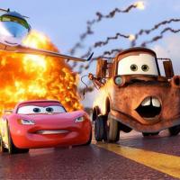 Cars 2 : Les voitures de Pixar reviennent avec un trailer à 200 à l'heure !