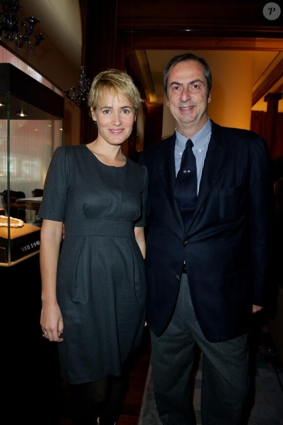 Judith Godrèche et Carlo Traglio lors du Sparkling Lunch du joaillier Vhernier au Plaza Athénée à Paris le 18 novembre 2010