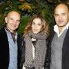 Alysson Paradis entourée de Gigi Vezzola et Matteo Sinigaglia à l'occasion de la soirée d'inauguration de la boutique Replay, à Paris, le 25 novembre 2010.