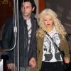 Christina Aguilera et son nouveau chéri Matthew D.Rutler sortent de leur hôtel à Los Angeles, le 21 novembre 2010