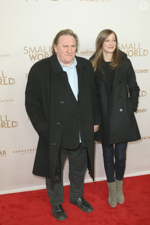 Gérard Depardieu et Alexandra Maria Lara lors de l'avant-première à Berlin du film Small World le 1er décembre 2010