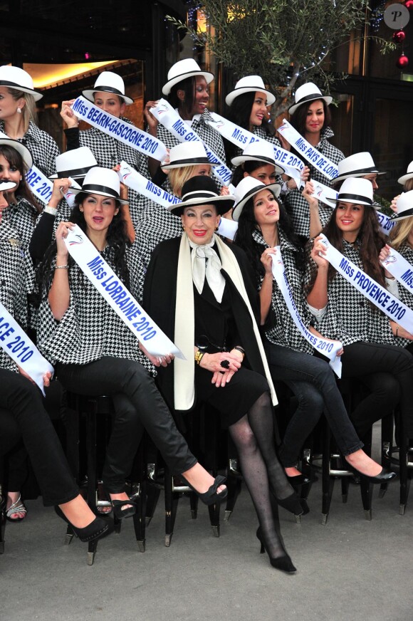 Pour Geneviève de Fontenay triomphante, ses 25 Miss et son fils Xavier, ce n'est que du bonheur !