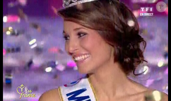 Laury Thilleman savoure son sacre de Miss France 2011.