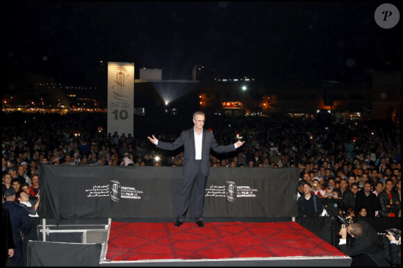 Christophe Lambert place Jemaâ El Fna pour présenter son film Greystoke dans le cadre du Festival International du Film de Marakech le 4 décembre 2010