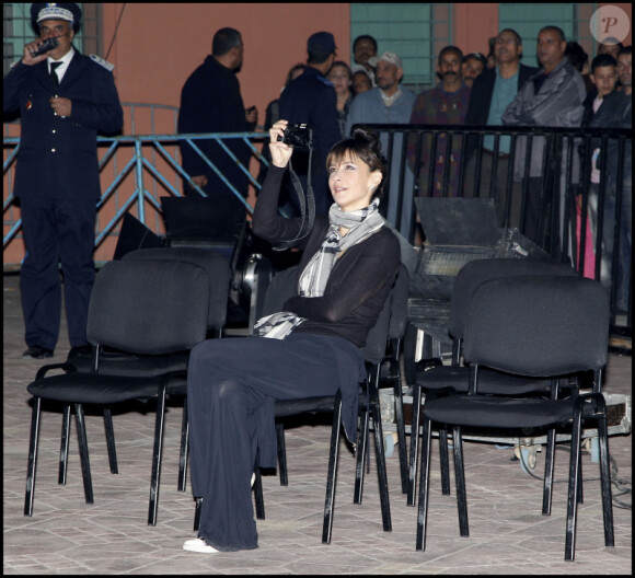 Sophie Marceau place Jemaâ El Fna pour présenter son film Greystoke dans le cadre du Festival International du Film de Marakech le 4 décembre 2010