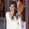 Angelina Jolie plus que parfaite en robe Atelier Versace le 6 décembre à New York pour la première de The Tourist
