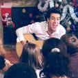 Joyeux Noel De Max Boublil Purepeople