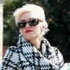 Gwen Stefani cultive son style rétro avec un manteau tartan de sa propre collection L.A.M.B.
