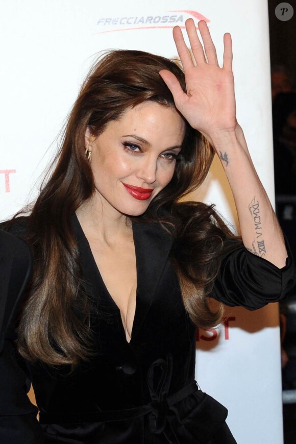 Angelina Jolie à l'occasion de l'avant-première italienne de The Tourist, au Space Cinema de Rome, le 15 décembre 2010.