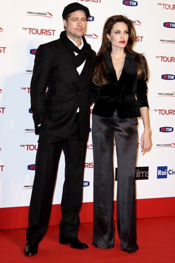Angelina Jolie et Brad Pitt à l'occasion de l'avant-première italienne de The Tourist, au Space Cinema de Rome, le 15 décembre 2010.