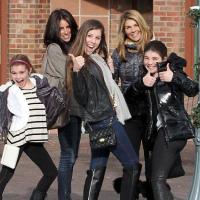 Lori Loughlin : Avec ses filles, elle se dépense hors piste... sans compter !