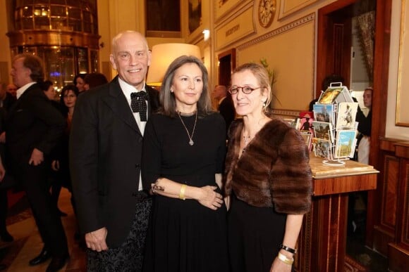 John Malkovich et son épouse Nicoletta Peyran à la première de The Giacomo Variations, à Vienne. 5/01/2011