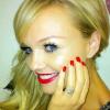 Emma Bunton montre sa bague de fiançailles sur sa page twitter