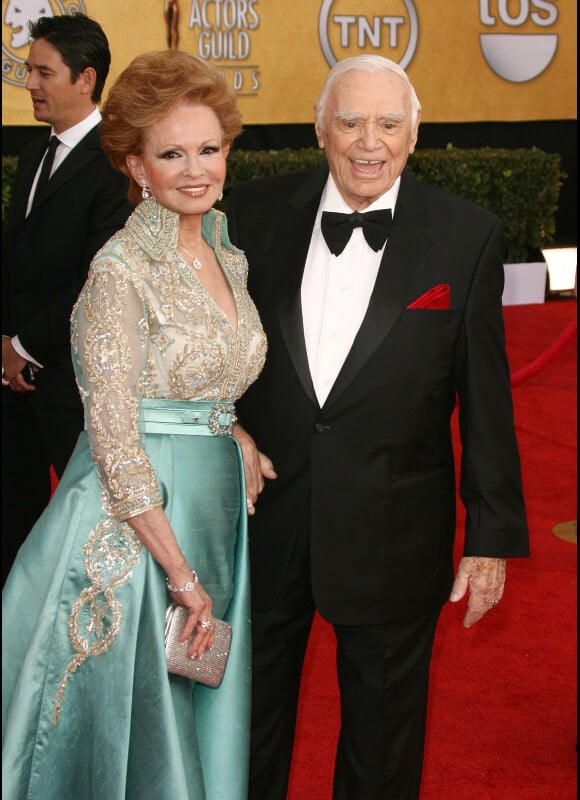 Ernest Borgnine et sa femme lors des Screen Actors Guild Awards le 30 janvier 2011 à Los Angeles