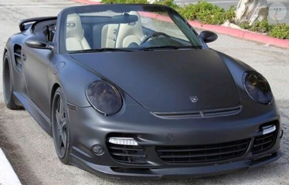 David Beckham a vendu sa Porsche sur eBay pour la somme de 158 000 euros, en janvier 2011.