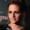 La ravissante Kristen Stewart incarnera un transexuel emprisonné dans K-11, en tournage lors de l'été 2011.
