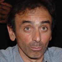 Eric Zemmour, victime ce matin... d'un entartage !