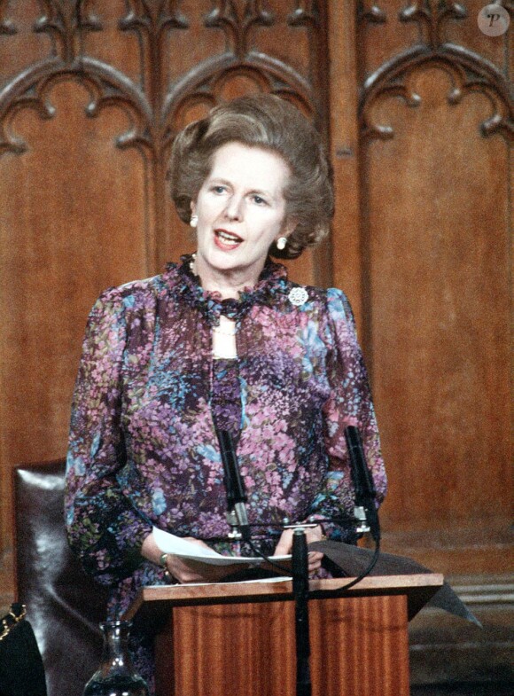 Margaret Thatcher est incarnée par Meryl Streep dans The Iron Lady.