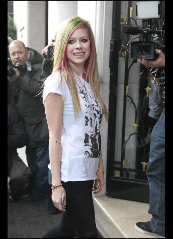 Avril Lavigne en tournée promotionnelle à Paris, le 8 février 2011.