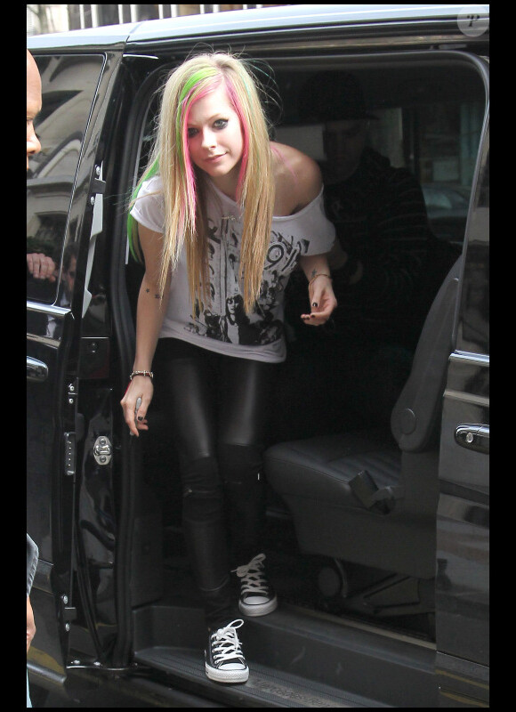 Avril Lavigne en tournée promotionnelle à Paris, le 8 février 2011.