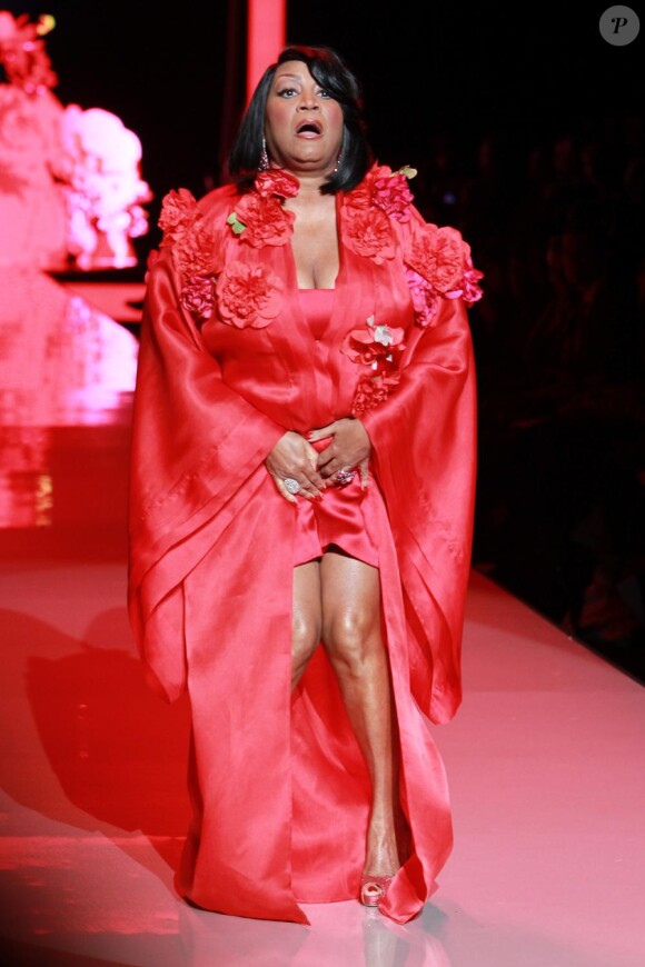 Dita von Teese défile pour la soirée The Heart Truth's Red Dress Collection à New York, le 9 février 2011.