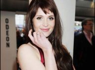 PHOTOS et VIDEO - La future James Bond Girl Gemma Arterton dans une comédie déjantée !