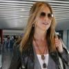 Jennifer Aniston en look Burberry quand elle voyage !