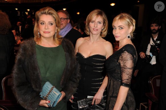 Catherine Deneuve, Karin Viard et Emmanuelle Béart lors de la 36e nuit des César, vendredi 25 février 2011.