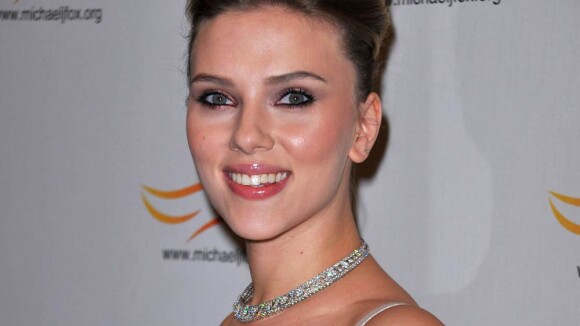 Scarlett Johansson: Son père hospitalisé ! Sa participation aux Oscars menacée ?