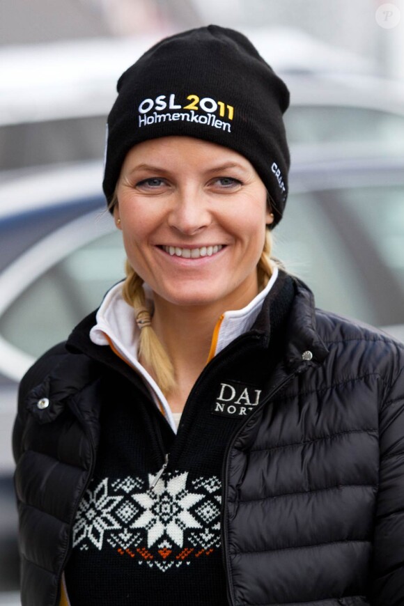 La famille royale norvégienne honore de sa présence les championnats de   ski du monde nordique, qui se déroulent jusqu'au 6 mars 2011 dans la région   d'Oslo. 
