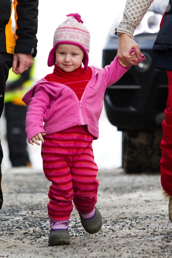 La famille royale norvégienne honore de sa présence les championnats de   ski du monde nordique, qui se déroulent jusqu'au 6 mars 2011 dans la région   d'Oslo. 