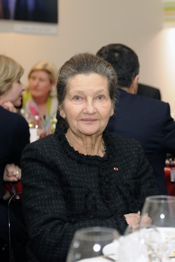 Simone Veil fait partie des seniors qui incarnent le mieux le "bien vieillir", selon les Français.