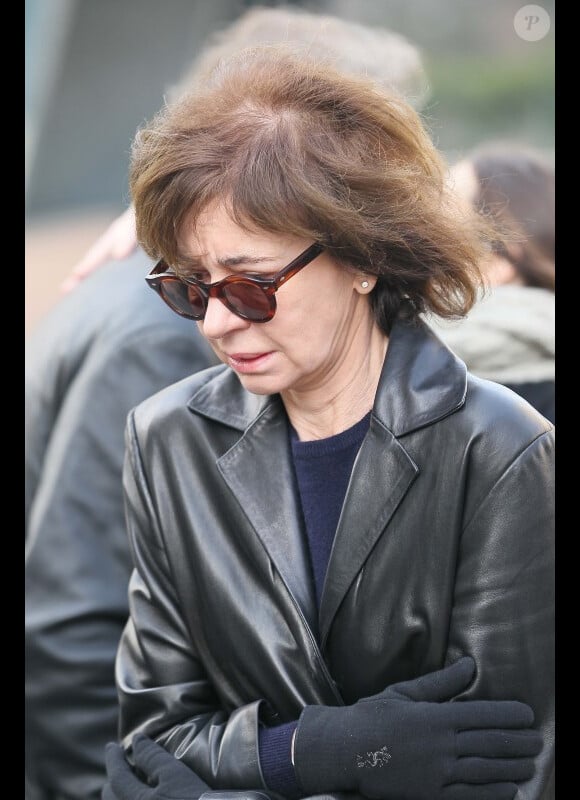 Muriel, la femme d'Eddy Mitchell lors des obsèques de Jennifer Hechter à l'église Sainte Cécile de Boulogne le 2 mars 2011