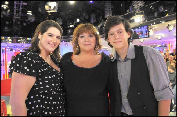 Michèle Bernier et ses deux enfants : Charlotte et Enzo