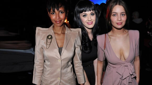 Katy Perry s'éclate avec les ravissantes Marie-Ange Casta et Virginie Efira !