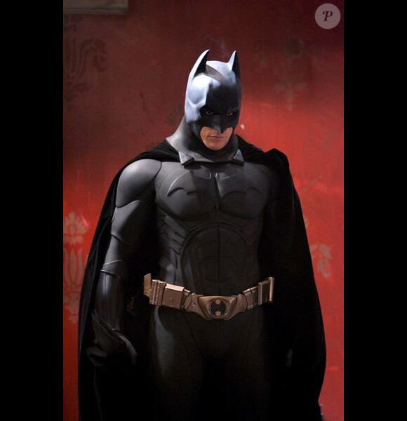 Christian Bale dans Batman Begins, où il campe le fameux vengeur masqué