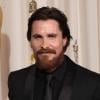 Christian Bale aux Oscars en février 2011, avec un beau trophée et une belle barbe !