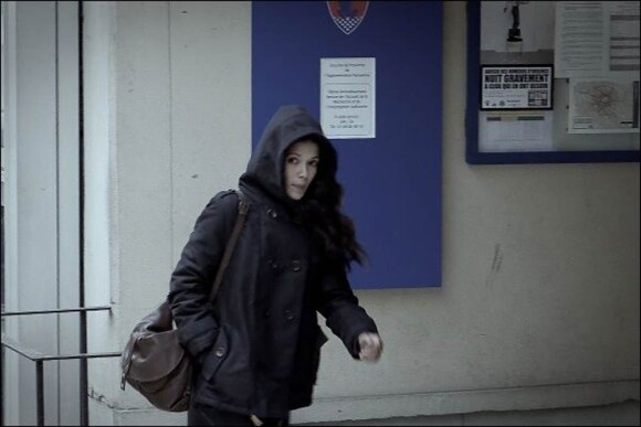 La première photo de Mélanie Doutey dans Aux yeux de tous, en tournage à Paris jusqu'en avril 2011.