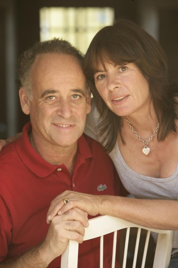 Sylvain Augier et son épouse, le 13 octobre 2006, dans leur maison du Gard.