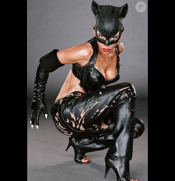 Halle Berry en 2003 dans son costume de Catwoman 