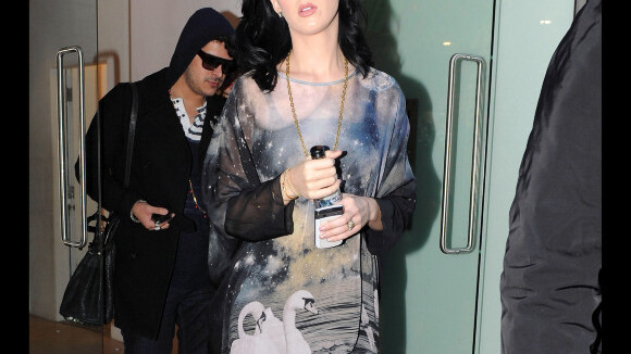 Katy Perry : un Black Swan qui se prend pour Pretty Woman !