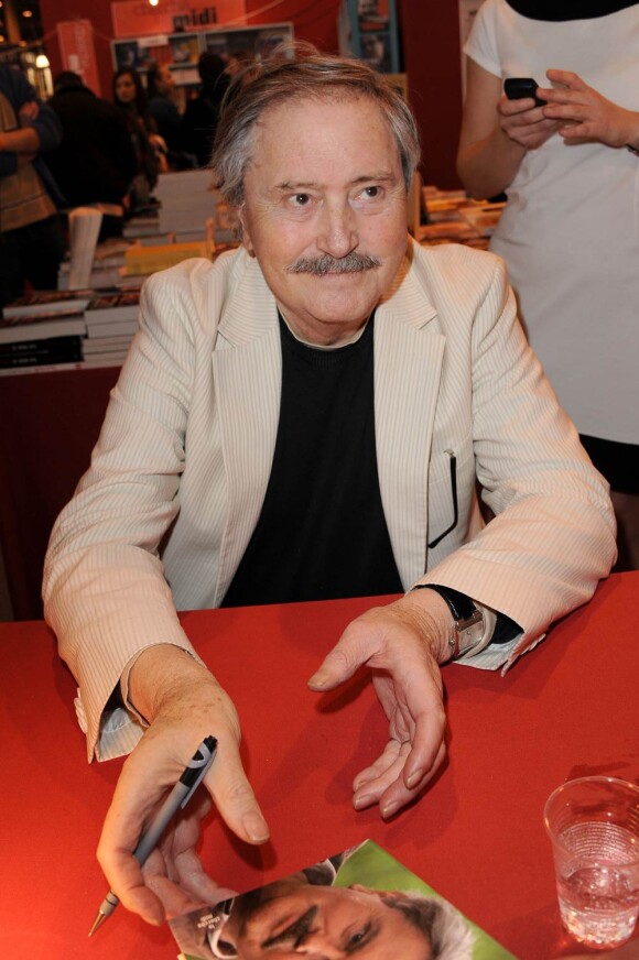 Victor Lanoux au Salon du Livre, les 19 et 20 mars 2011, à la Porte de Versailles, à Paris.