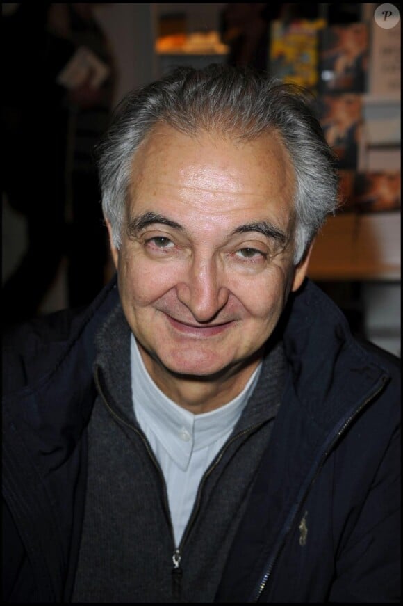 Jacques Attali au Salon du Livre, à Paris, en mars 2011.