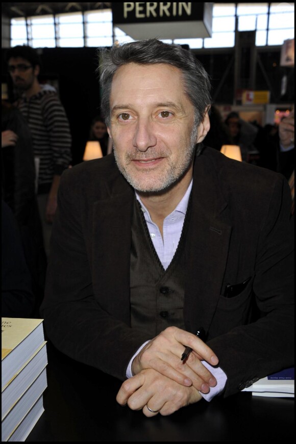 Antoine de Caunes au Salon du Livre, en mars 2011.