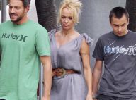 Pamela Anderson présente son nouveau boyfriend à son géant de fils !