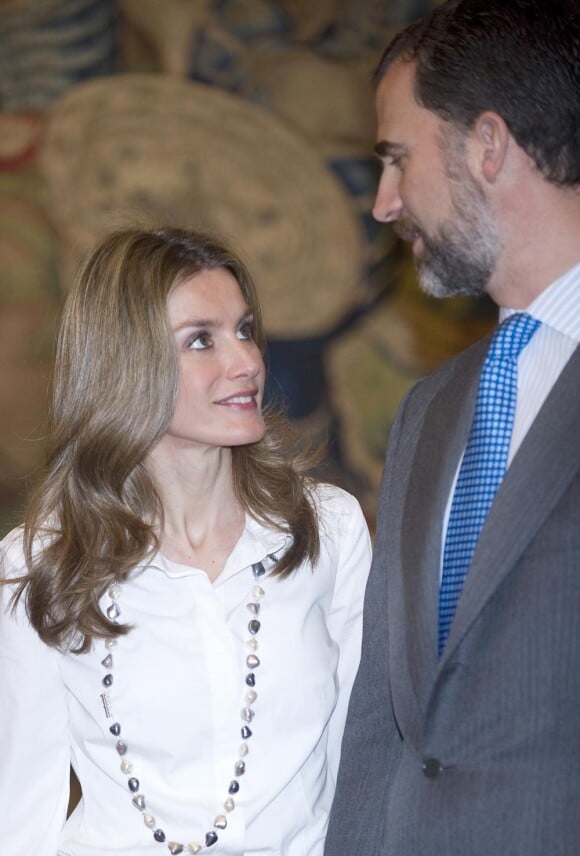 Letizia et son époux Felipe d'Espagne au Palais Zarzuela à Madrid le 24 mars 2011