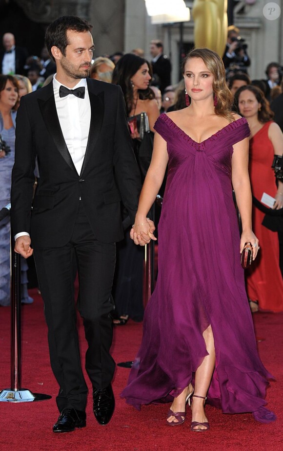 Natalie Portman et son fiancé Benjamin Millepied à Los Angeles, en février 2011.
