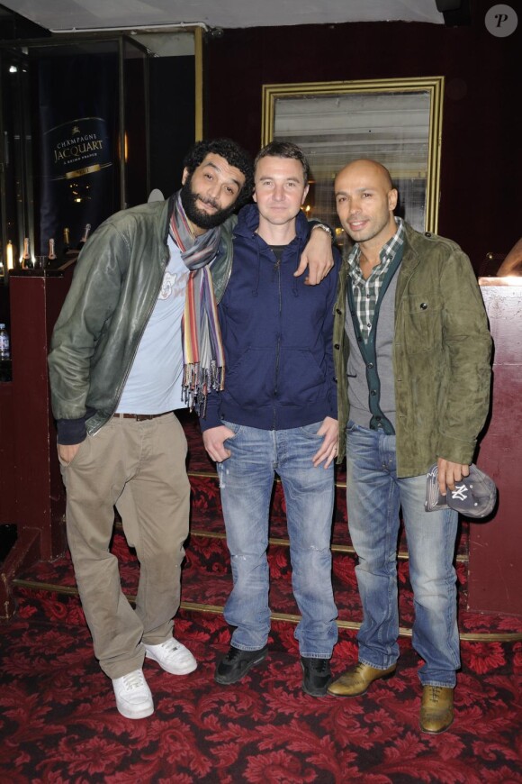 Eric et Ramzy ainsi que Olivier Besancenot assistent à la fête pour le disque de platine de Grand Corps Malade au Casino de Paris le 28 mars 2011