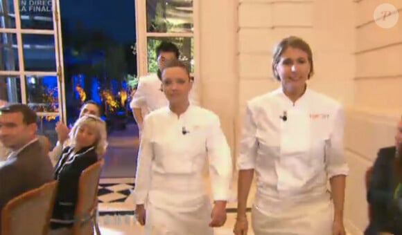 Les candidats font leur arrivée sur les lieux de la finale (Finale de Top Chef 2011, lundi 4 avril).